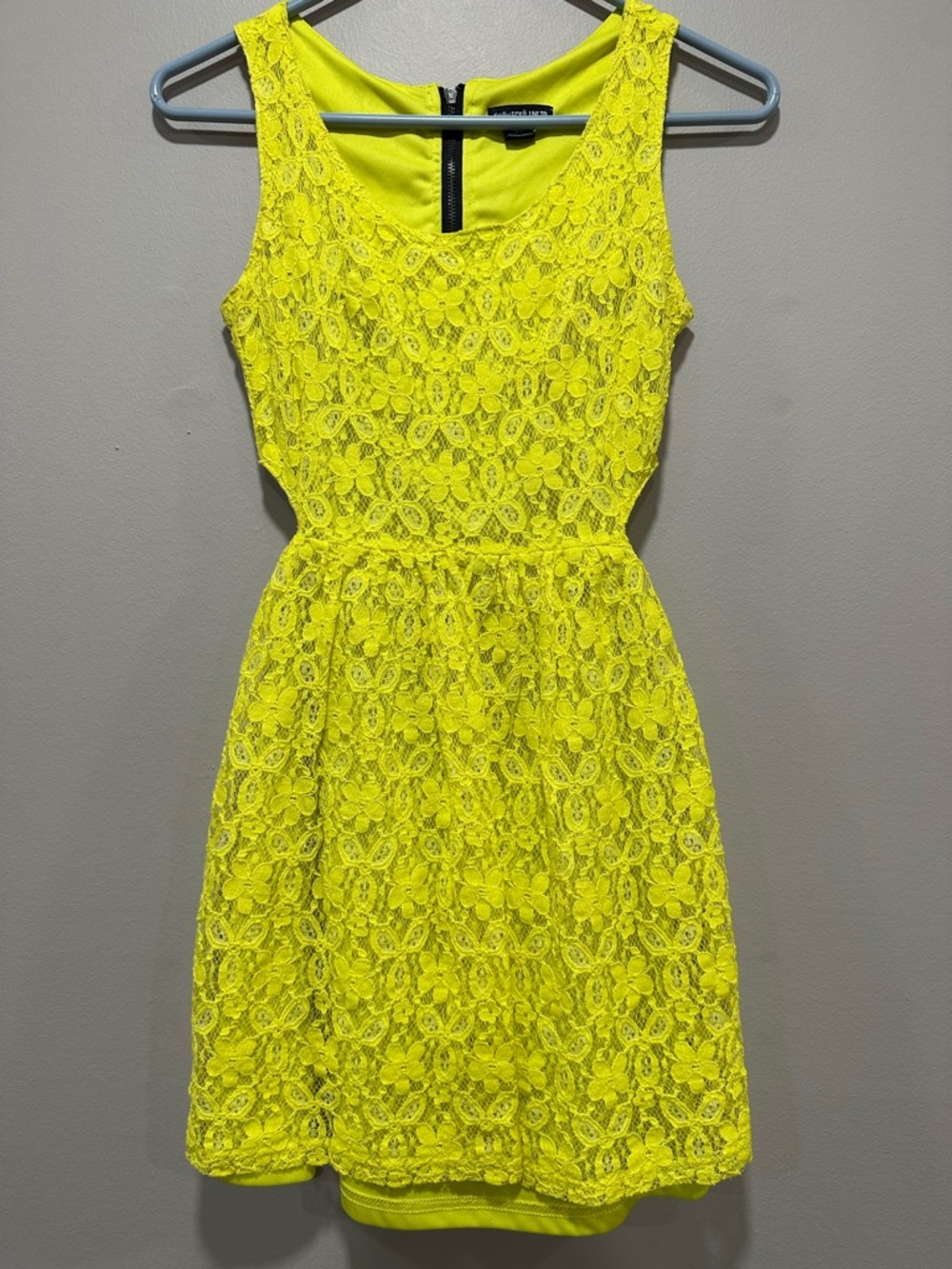 Vibrant Neon Yellow Ecko Red Lace Sleeveless Dress - Y2K Aesthetic - Size XS